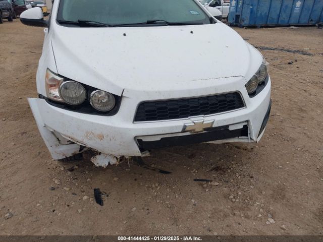 1G1JC5SH8F4182147 Chevrolet Sonic Lt Auto