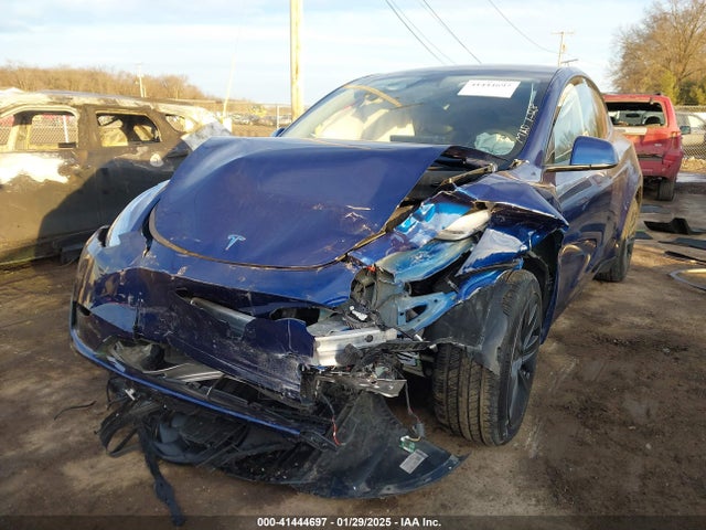 2024 TESLA MODEL Y 7SAYGDEE6RF168687 Photo 1