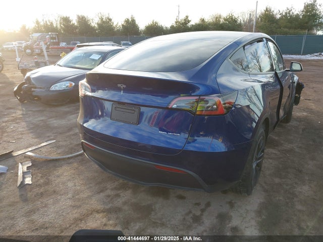 2024 TESLA MODEL Y 7SAYGDEE6RF168687 Photo 3