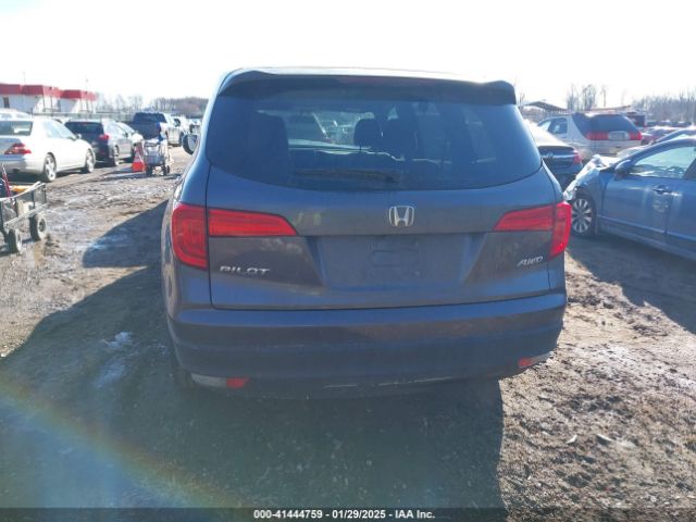 5FNYF6H15JB066001 Honda PILOT LX