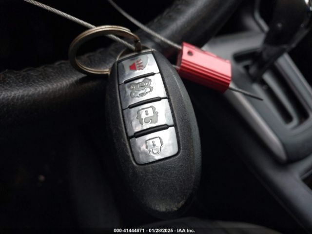 3N1AB7AP3KY307824 Nissan SENTRA SV