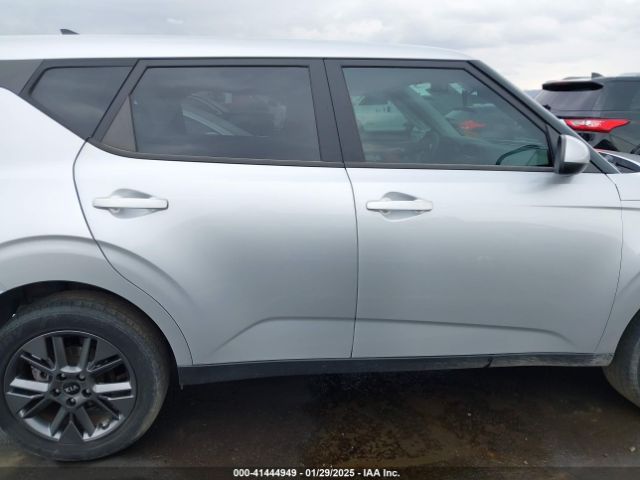 KNDJ23AU6M7794954 KIA SOUL S