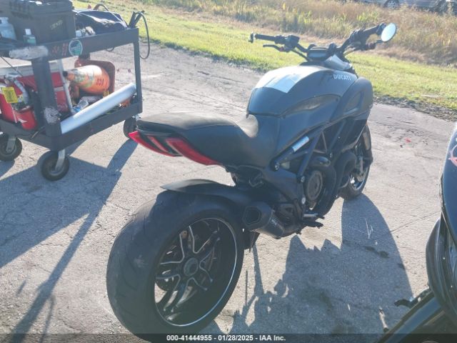 2016 DUCATI DIAVEL ZDM13BSW9GB029234 Photo 3