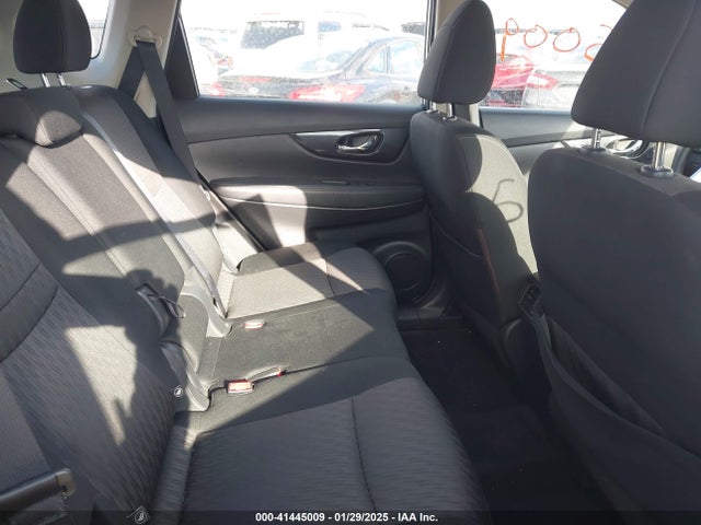 Nissan ROGUE S 2017 KNMAT2MV1HP517355 Image 8