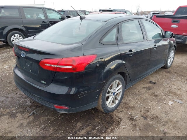 Ford FOCUS SE 2016 1FADP3FE9GL233651 Image 4