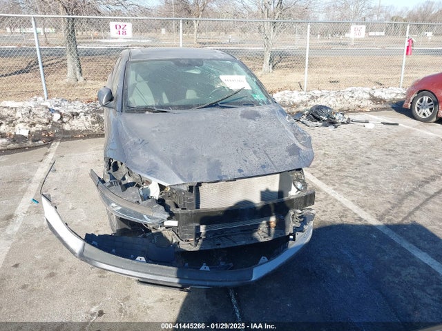 5NPD84LF5JH303099 Hyundai Elantra Value Edition
