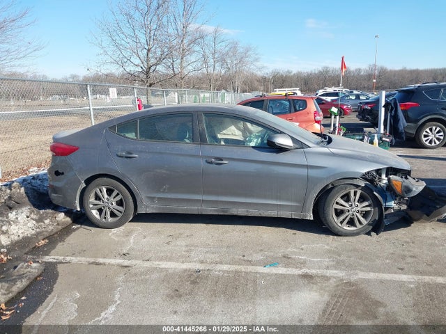 5NPD84LF5JH303099 Hyundai Elantra Value Edition