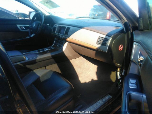 2013 JAGUAR XF SAJWA0ES7DPU05482 Photo 4