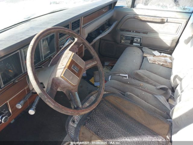 1988 LINCOLN TOWN CAR 1LNBM82F8JY638492 Photo 4