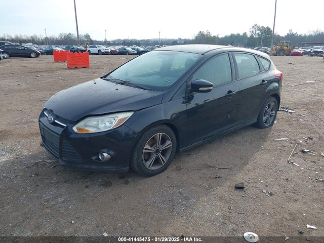 Ford FOCUS SE 2014 1FADP3K26EL280869 Image 2