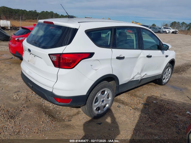 Ford ESCAPE S 2019 1FMCU0F76KUB11066 Image 4