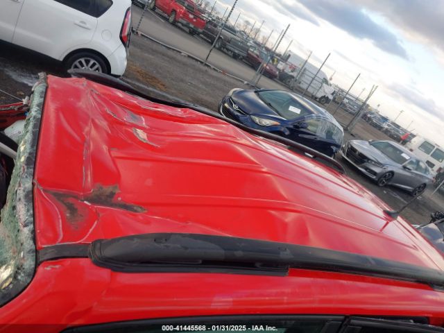 ZACNJDB14NPN82389 Jeep Renegade (red) Edition 4x4