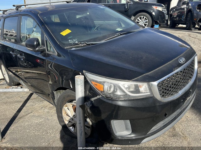 KIA SEDONA LX 2015 KNDMB5C13F6060728 Image 1
