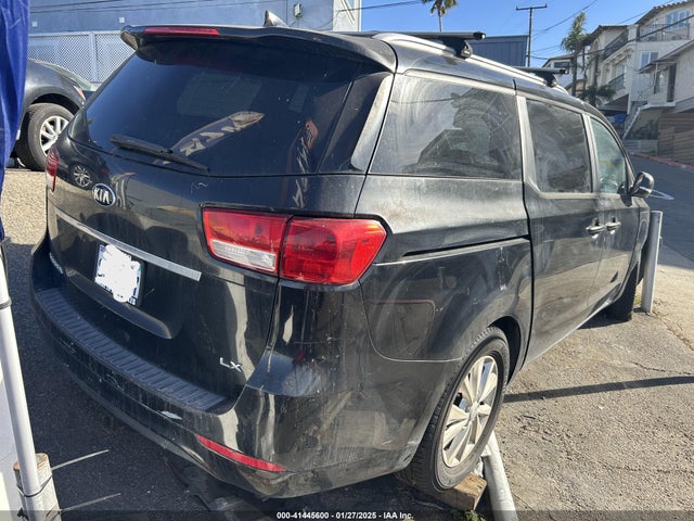KIA SEDONA LX 2015 KNDMB5C13F6060728 Image 4