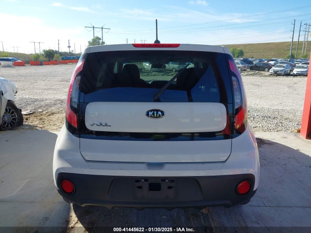 KIA Soul 2017 KNDJN2A27H7501715 Image 17