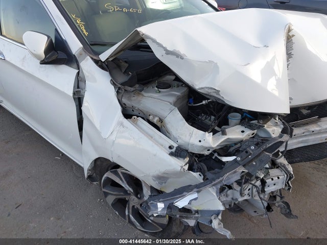 1HGCR2F30HA111932 Honda ACCORD LX