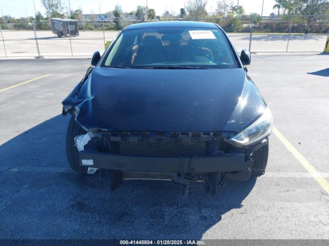 5NPD84LF1JH293137 Hyundai ELANTRA SEL