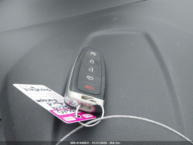 1FMCU0HD1KUA95524 Ford ESCAPE SEL