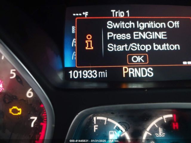 1FMCU0HD1KUA95524 Ford ESCAPE SEL