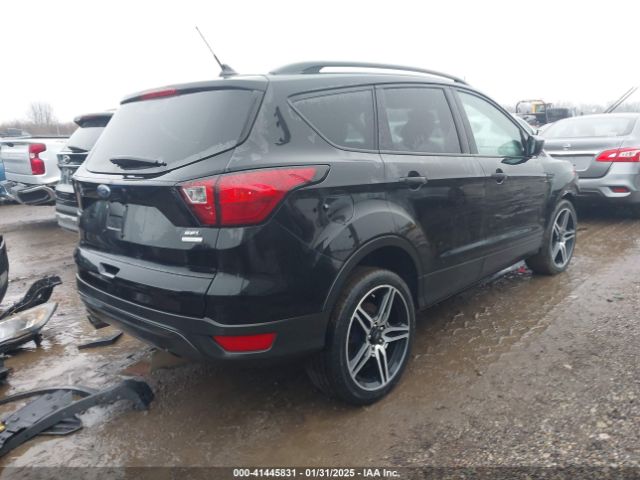 1FMCU0HD1KUA95524 Ford ESCAPE SEL