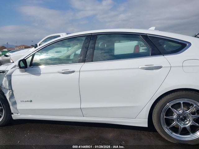Ford Fusion Hybrid Titanium 2019 3FA6P0RU9KR209287 Image 14