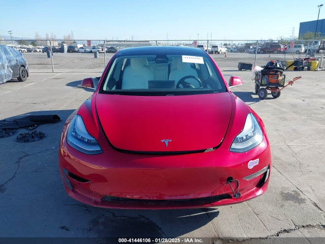 5YJ3E1EB2KF390909 Tesla MODEL 3