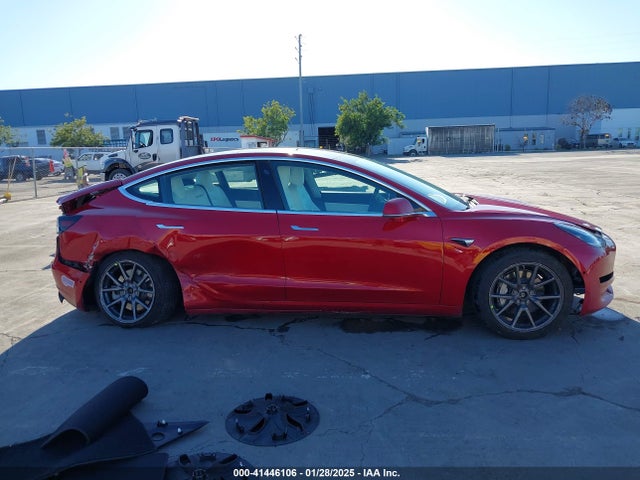 5YJ3E1EB2KF390909 Tesla MODEL 3