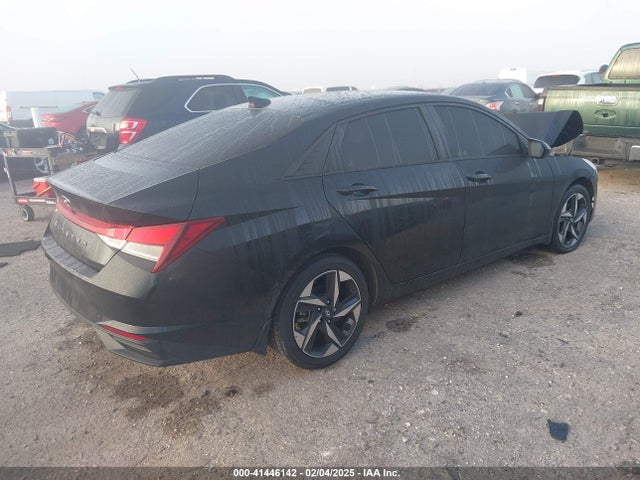 5NPLS4AG9PH093043 Hyundai ELANTRA SEL