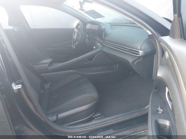 5NPLS4AG9PH093043 Hyundai ELANTRA SEL