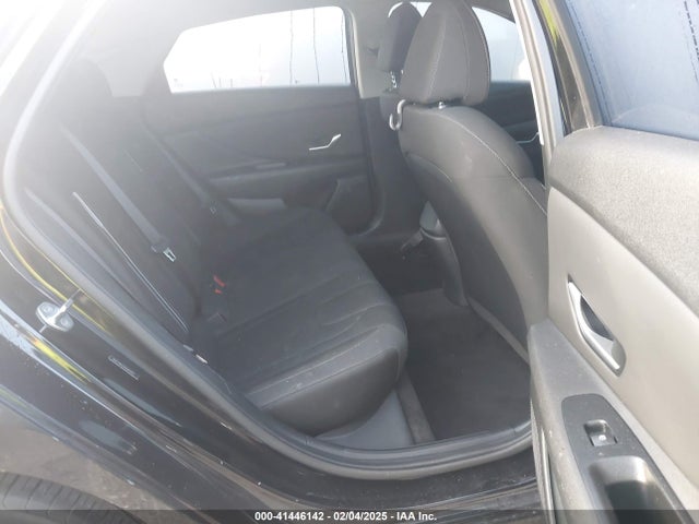 5NPLS4AG9PH093043 Hyundai ELANTRA SEL