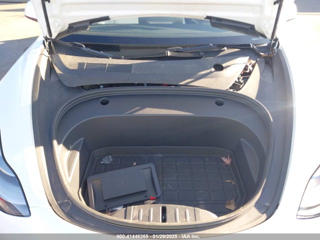 2023 TESLA MODEL 3 5YJ3E1EB7PF634982 Photo 9