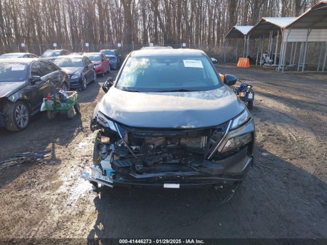 5N1BT3AB0PC932141 Nissan Rogue S Intelligent Awd