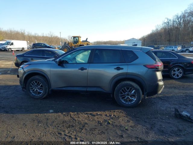 5N1BT3AB0PC932141 Nissan Rogue S Intelligent Awd