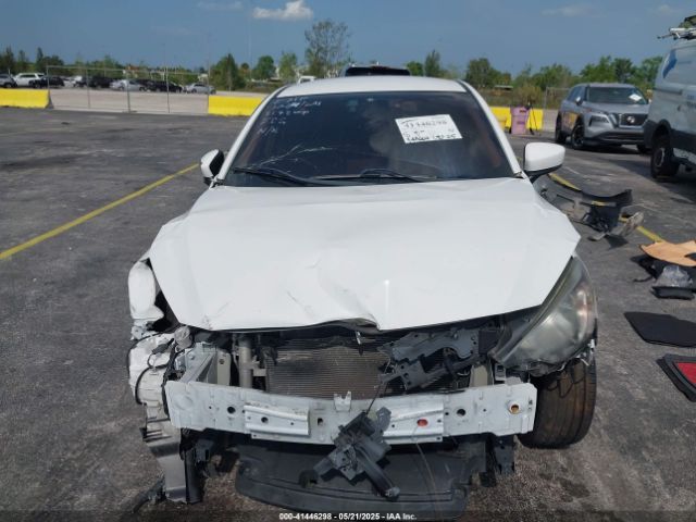3MYDLBYV0KY517300 Toyota Yaris L/le/xle