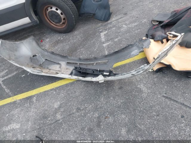 3MYDLBYV0KY517300 Toyota Yaris L/le/xle