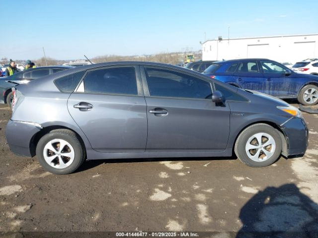 JTDKN3DU7E1796675 Toyota Prius