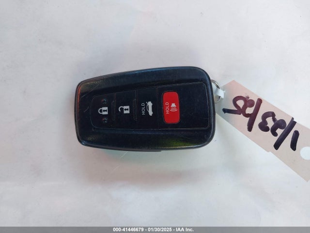 4T1B11HK2JU109616 Toyota CAMRY LE