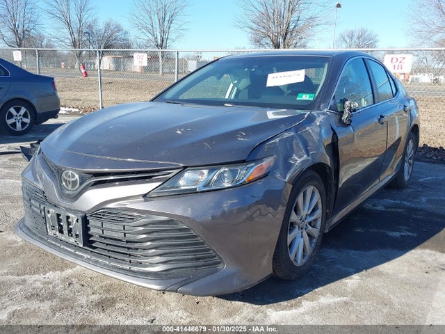4T1B11HK2JU109616 Toyota CAMRY LE