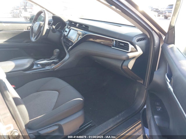 4T1B11HK2JU109616 Toyota CAMRY LE