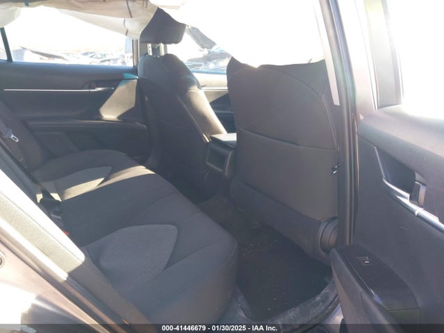 4T1B11HK2JU109616 Toyota CAMRY LE