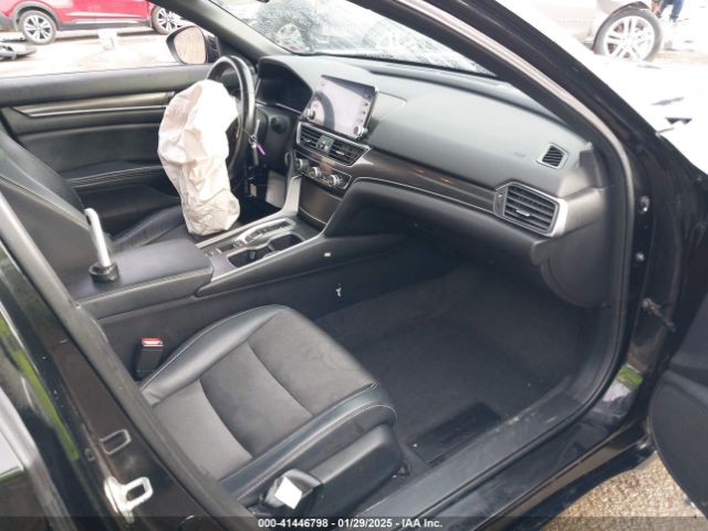 1HGCV2F38JA049102 Honda Accord Sport 2.0t