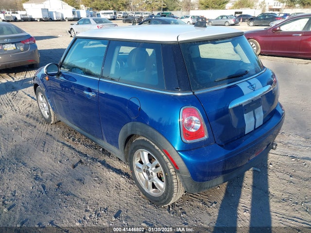 2013 MINI HARDTOP WMWSU3C58DT685923 Photo 2
