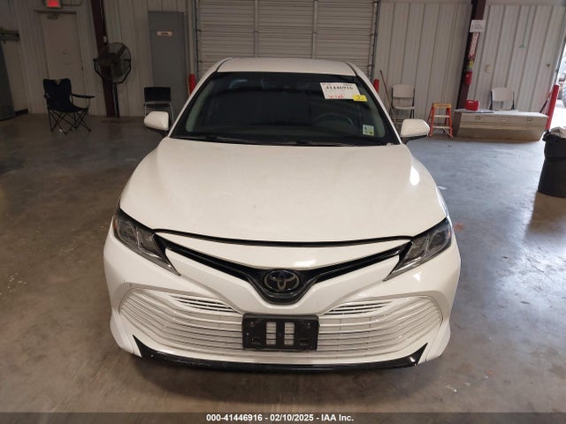 4T1B11HK1JU599594 Toyota CAMRY LE