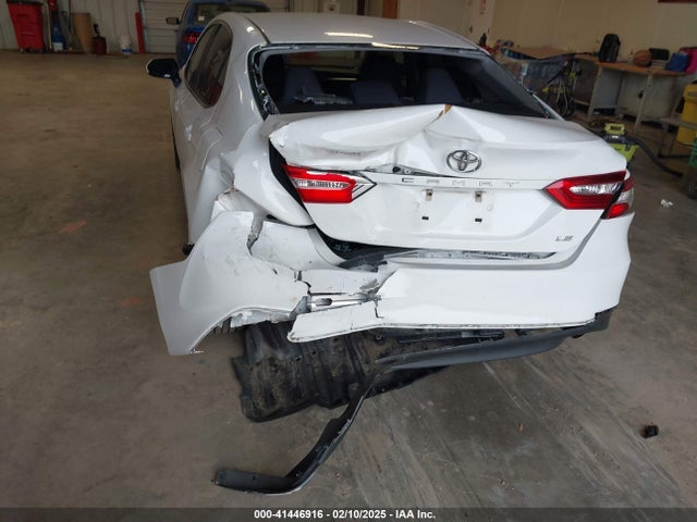 4T1B11HK1JU599594 Toyota CAMRY LE