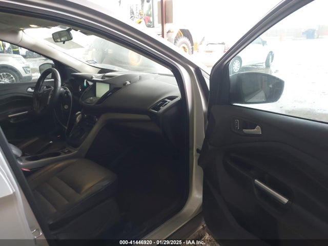 1FMCU9G96FUA69556 Ford ESCAPE SE
