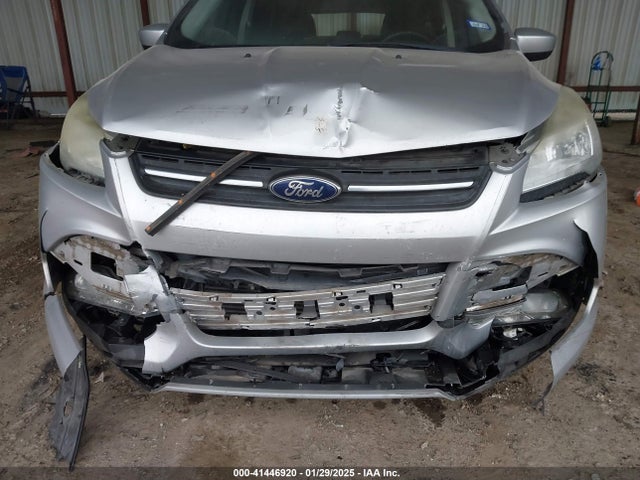 1FMCU9G96FUA69556 Ford ESCAPE SE