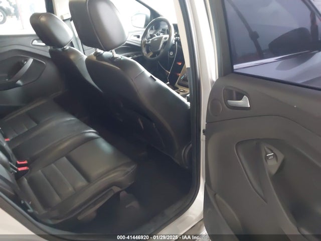 1FMCU9G96FUA69556 Ford ESCAPE SE