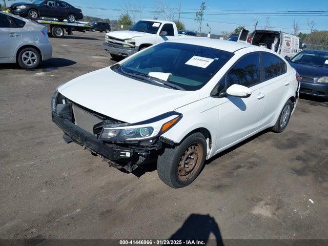 KIA FORTE LX 2017 3KPFK4A75HE092006 Image 2