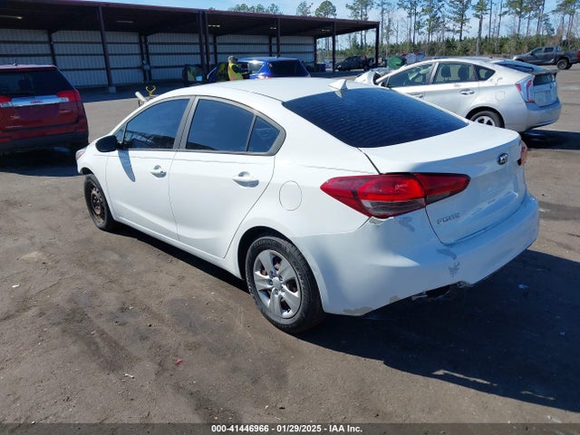 KIA FORTE LX 2017 3KPFK4A75HE092006 Image 3