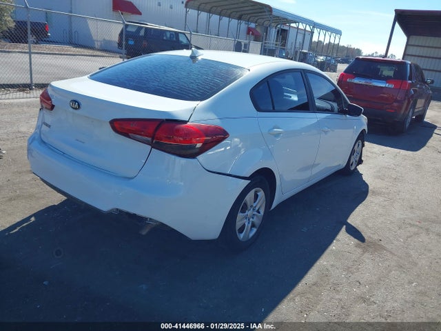 KIA FORTE LX 2017 3KPFK4A75HE092006 Image 4